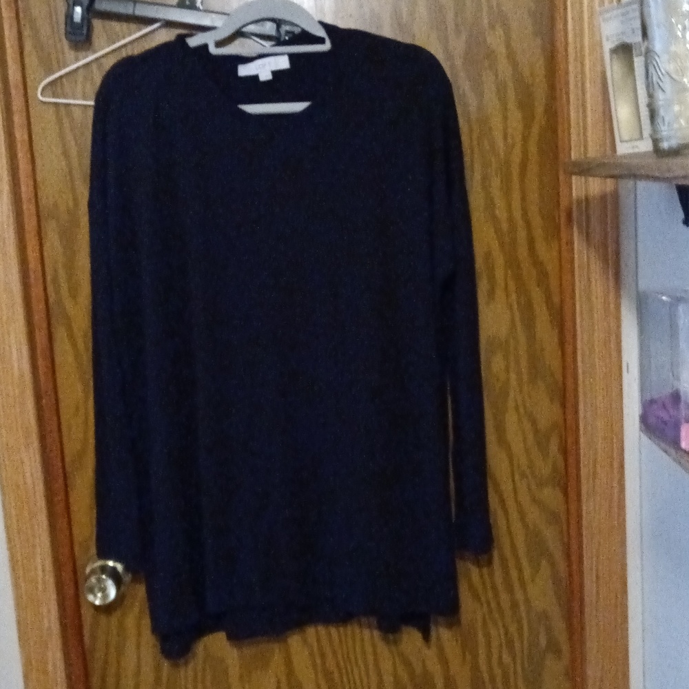 Nightshirt.     A1